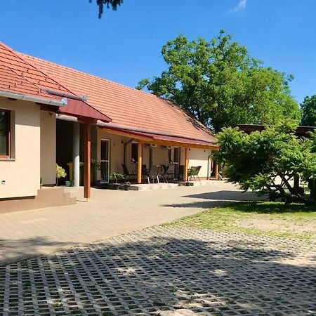 Lena Vendeghaz Hotel Balatonberény Eksteriør billede