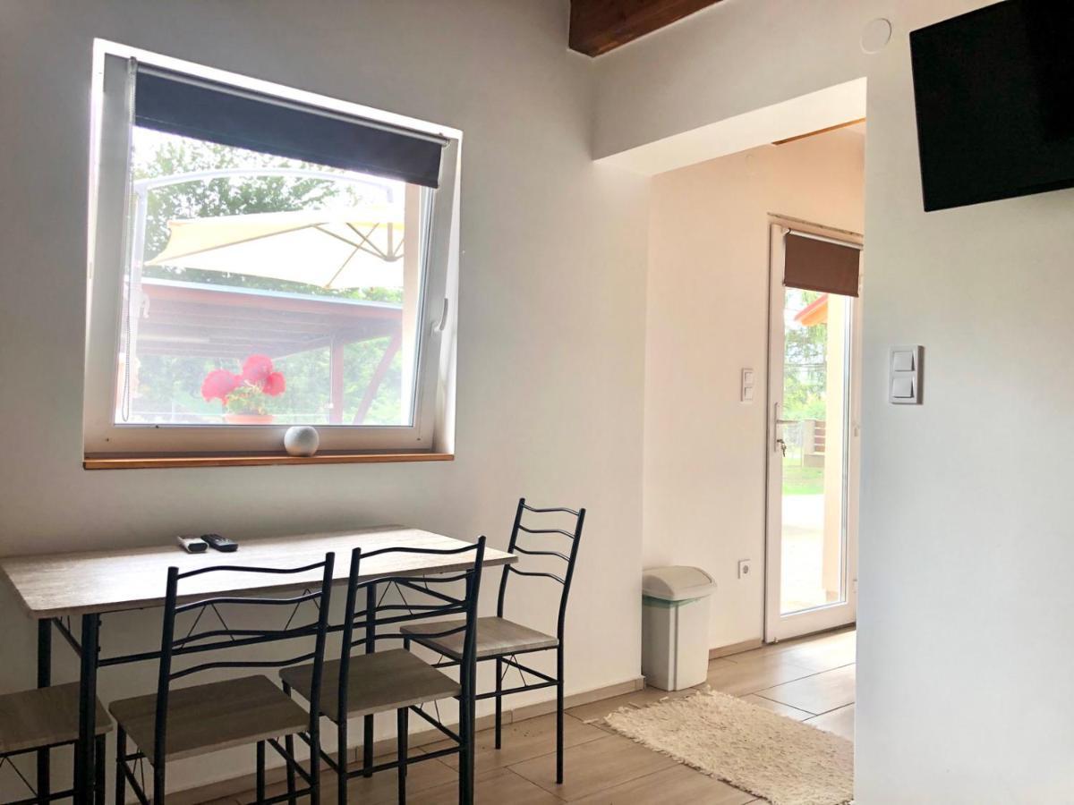 Lena Vendeghaz Hotel Balatonberény Eksteriør billede